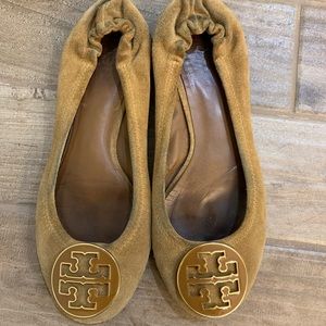 Tory Burch Reva Ballet Flats Camel Suede Sz 6